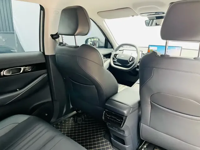 Geely Galaxy E5 — Фото автомобиля 20
