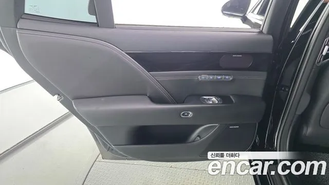 Genesis G90 Бензин 3.5 турбо AWD — Фото автомобиля 5