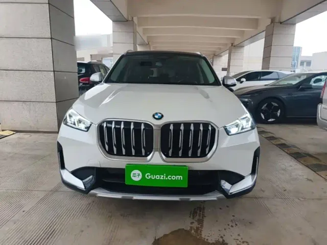 BMW X1 — Фото автомобиля 2