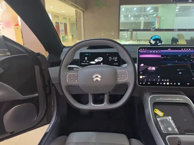 Nio ET5 Touring — Фото автомобиля 10