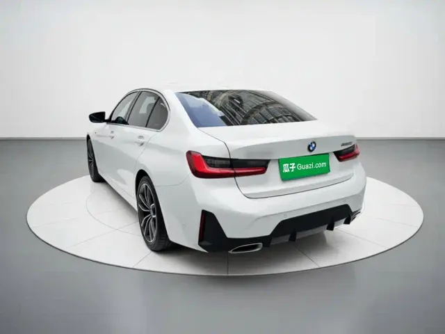 BMW 3 Series — Фото автомобиля 4