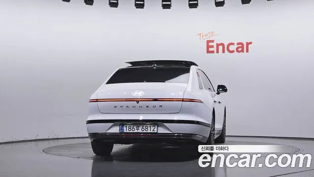 Hyundai Grandeur GN7 — Фото автомобиля 4