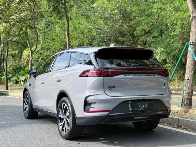 BYD Tang — Фото автомобиля 14