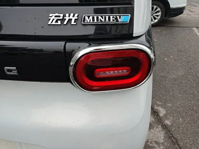 Wuling Motors Hongguang MINIEV 2024 Model 3rd Generation 170km — Фото автомобиля 7