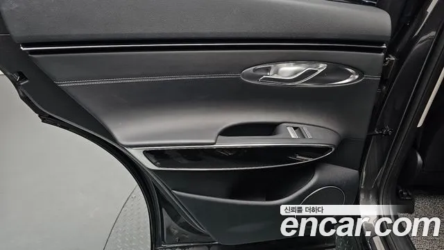 Genesis GV70 — Фото автомобиля 14