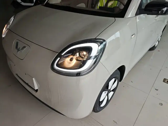 Wuling Hongguang Mini EV — Фото автомобиля 23