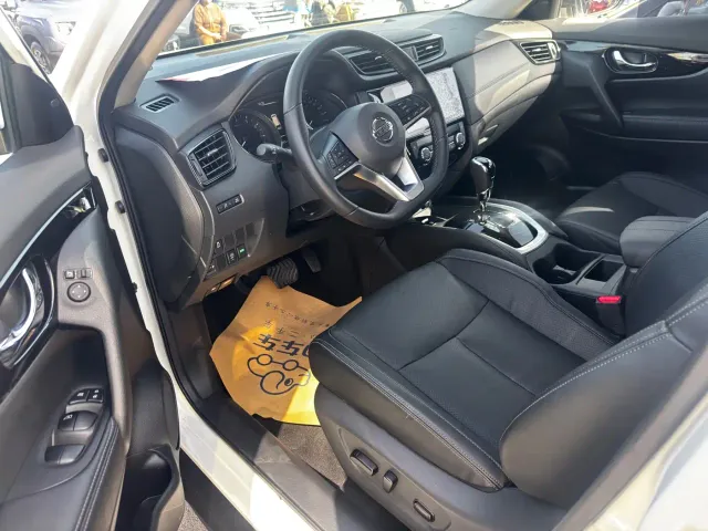 Nissan X-Trail — Фото автомобиля 15