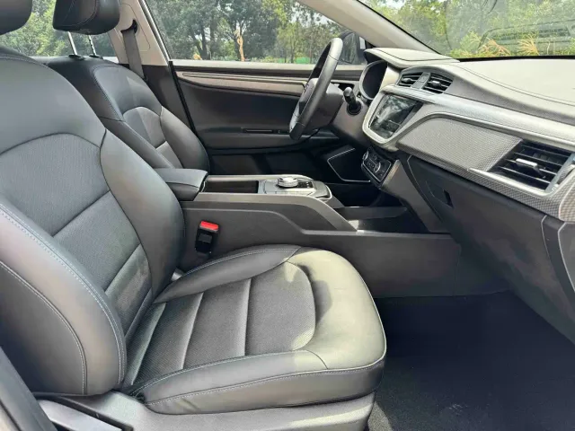 Geely Emgrand — Фото автомобиля 8