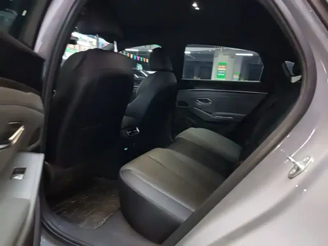 BYD Qin L — Фото автомобиля 16