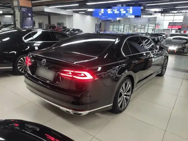 Volkswagen Phideon — Фото автомобиля 6