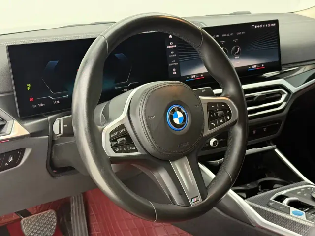 BMW i3 — Фото автомобиля 12