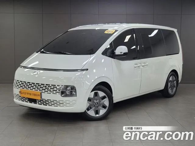Фотография автомобиля — Hyundai Staria