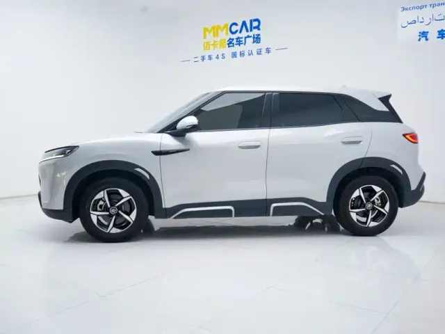 BYD Yuan UP — Фото автомобиля 8