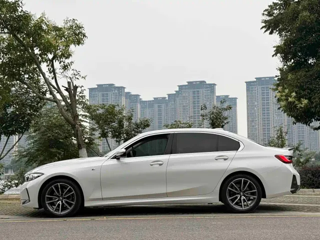BMW 3 Series — Фото автомобиля 3