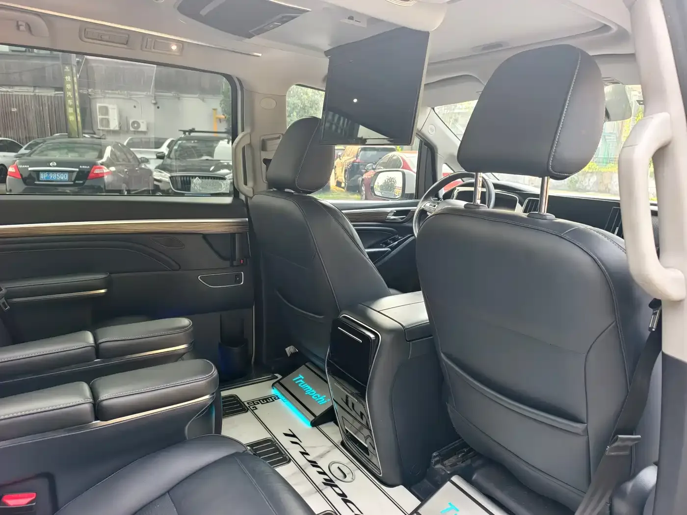 GAC Trumpchi Trumpchi M8 2023 Master Series 390T Ultimate Edition — Фото автомобиля 11