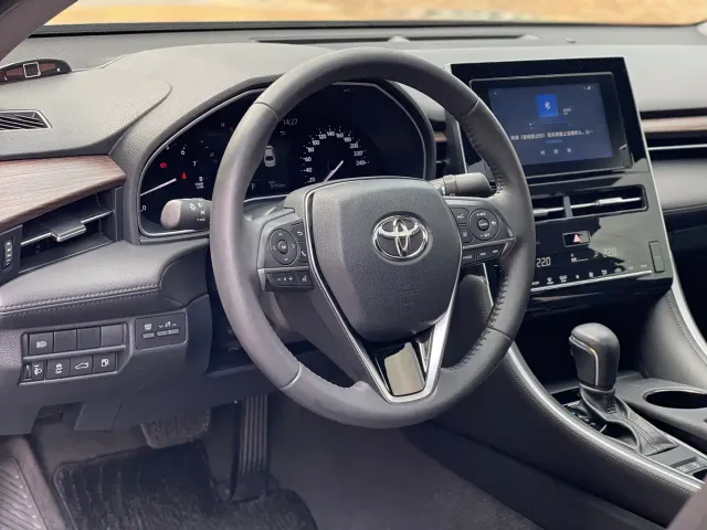 Toyota Avalon — Фото автомобиля 7