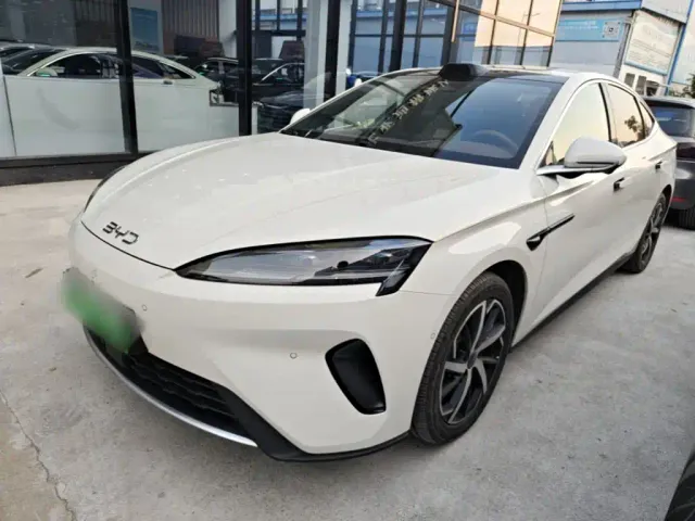 Фотография автомобиля — BYD Seal 07 DM-i