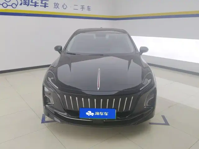 Hongqi E-QM5 — Фото автомобиля 2