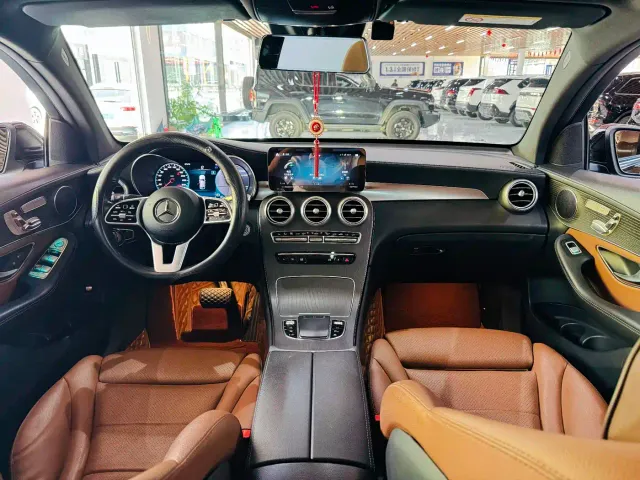 Mercedes-Benz GLC Coupe — Фото автомобиля 9