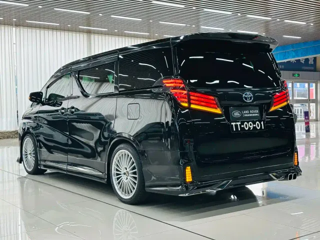 Toyota Vellfire — Фото автомобиля 20