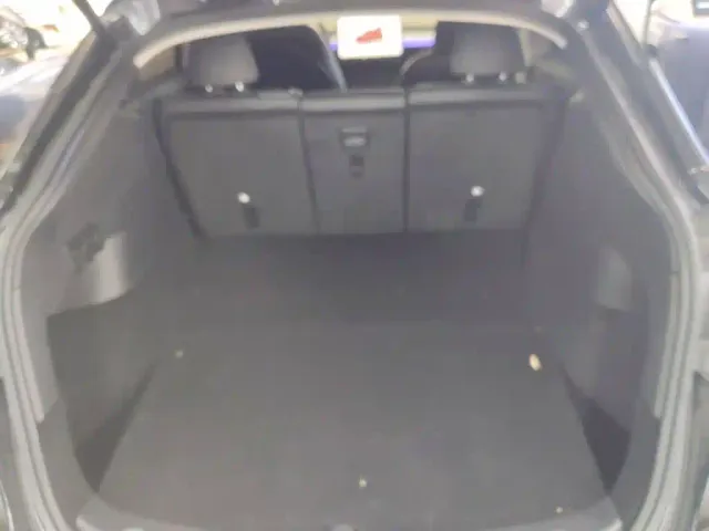 Tesla Model Y — Фото автомобиля 18