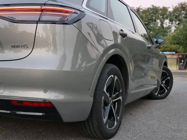 Shangjie SUV — Фото автомобиля 10