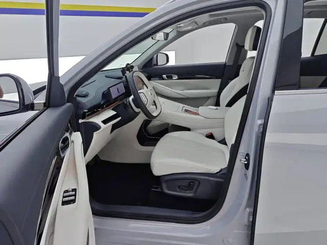 Geely Galaxy E5 — Фото автомобиля 9