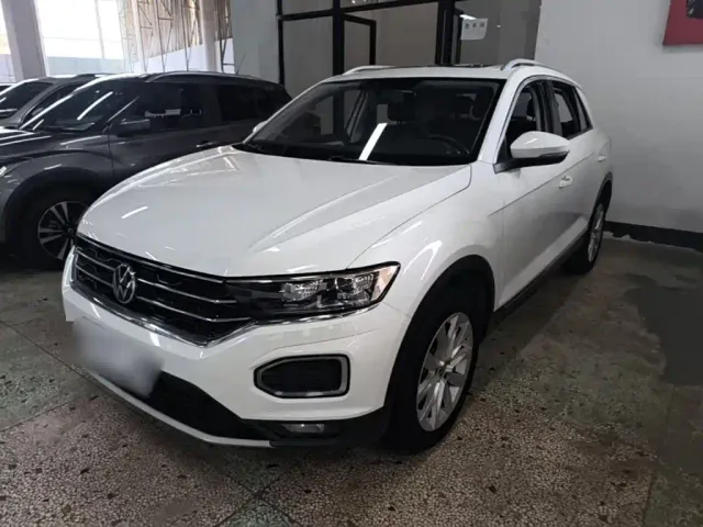 Фотография автомобиля — Volkswagen T-Roc
