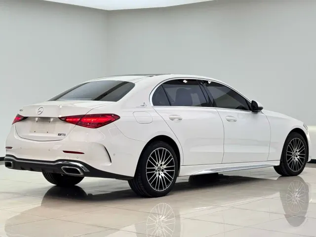 Mercedes-Benz C-Class — Фото автомобиля 18