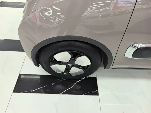 Baojun KiWi EV — Фото автомобиля 22