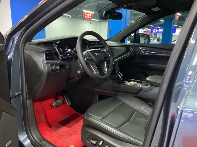 Cadillac XT5 — Фото автомобиля 9