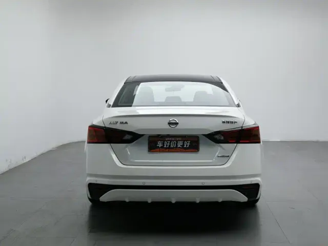 Nissan Teana — Фото автомобиля 4