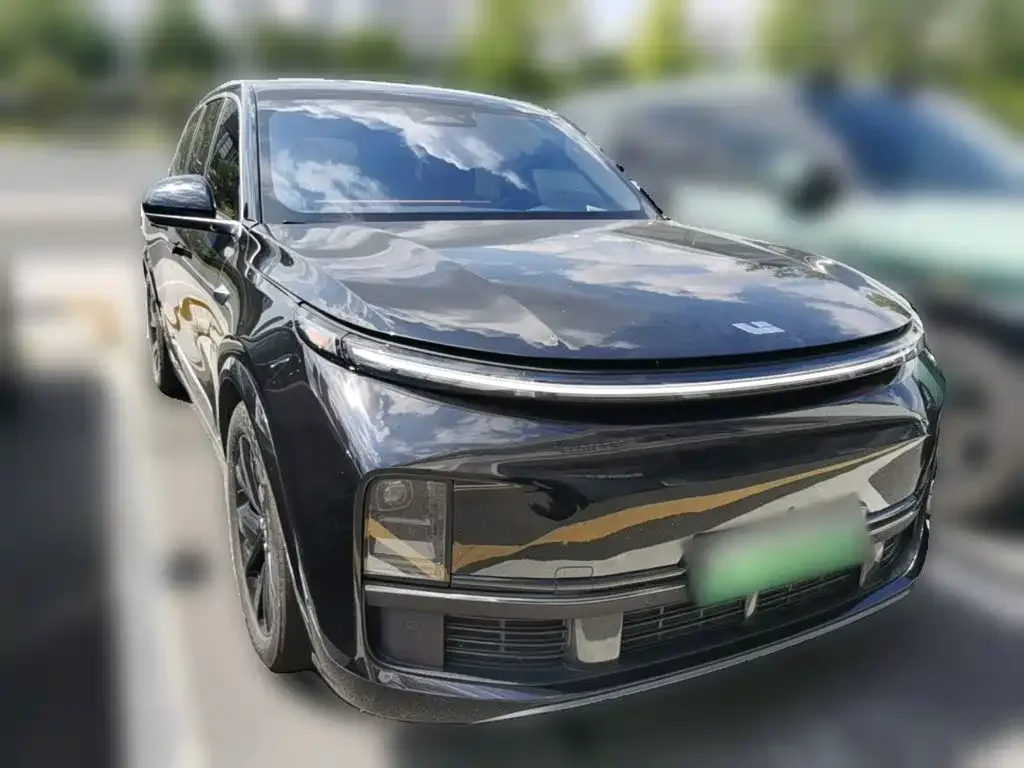 Li Auto Li L8 2023 Pro — Фото автомобиля 5