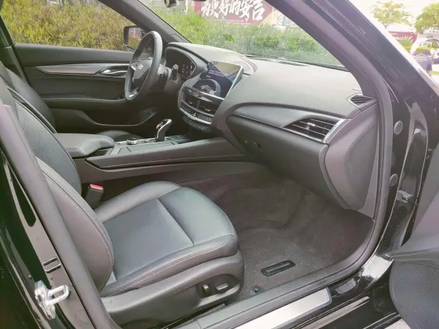 Cadillac CT5 — Фото автомобиля 17