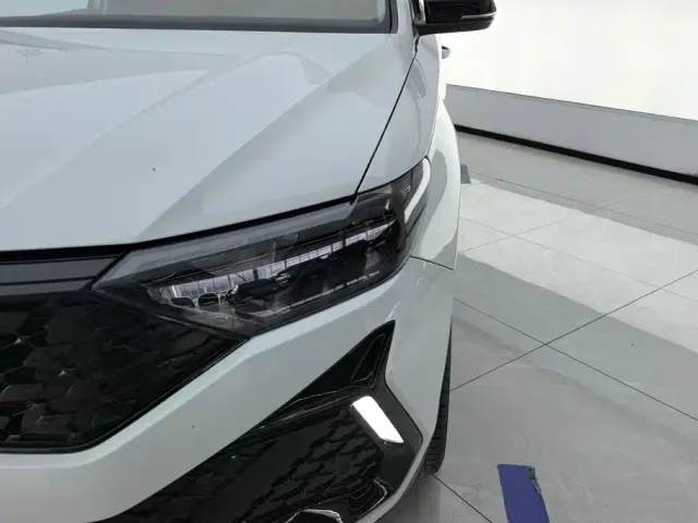 Jetta VS5 — Фото автомобиля 5