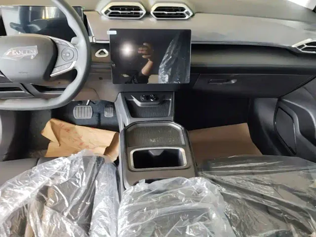 Dongfeng SKY EV01 — Фото автомобиля 13