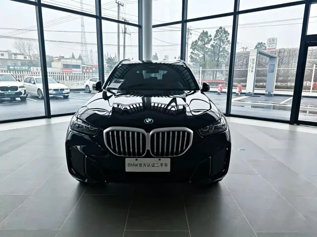 BMW X5 — Фото автомобиля 2