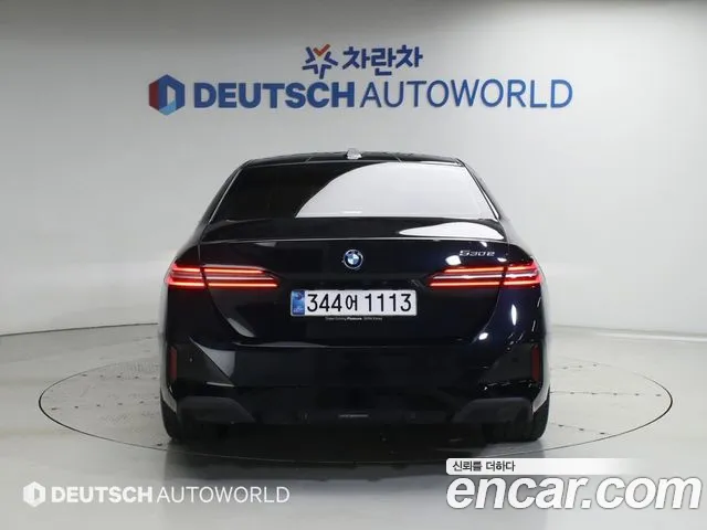 BMW 5-Series 5 серия (G60) — Фото автомобиля 4