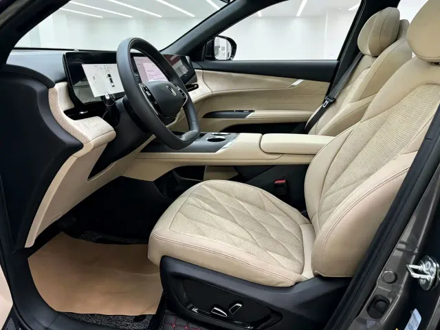 Changan CS75 Plus — Фото автомобиля 4