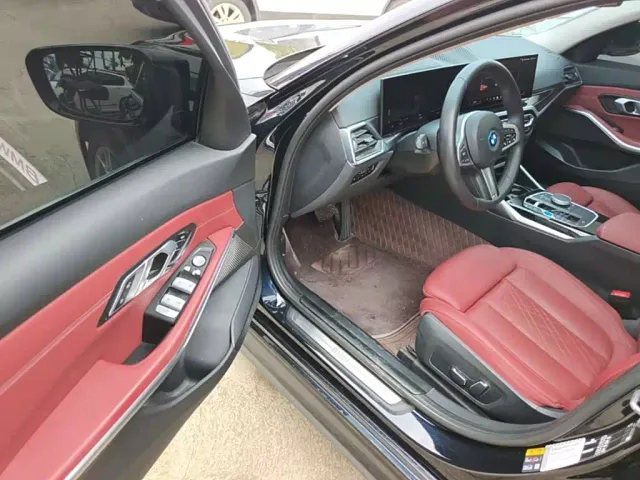 BMW i3 — Фото автомобиля 15
