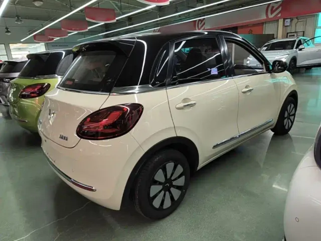 Wuling Bingo — Фото автомобиля 6