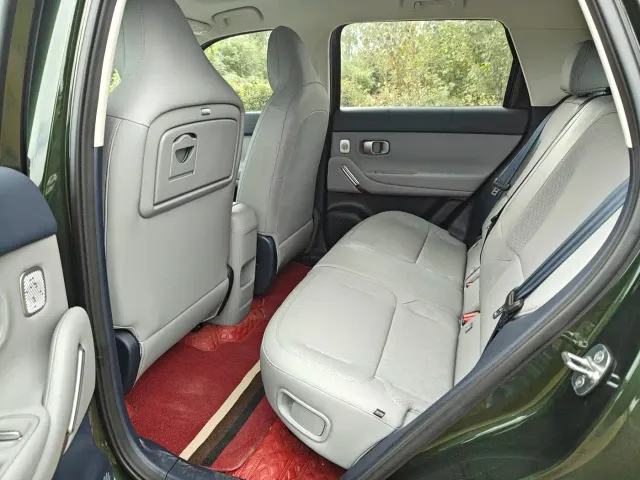 Leapmotor A10 — Фото автомобиля 8