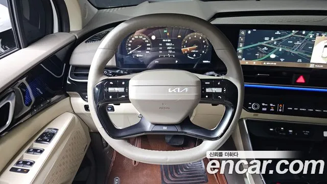 Kia Carnival Generation 4 — Фото автомобиля 13