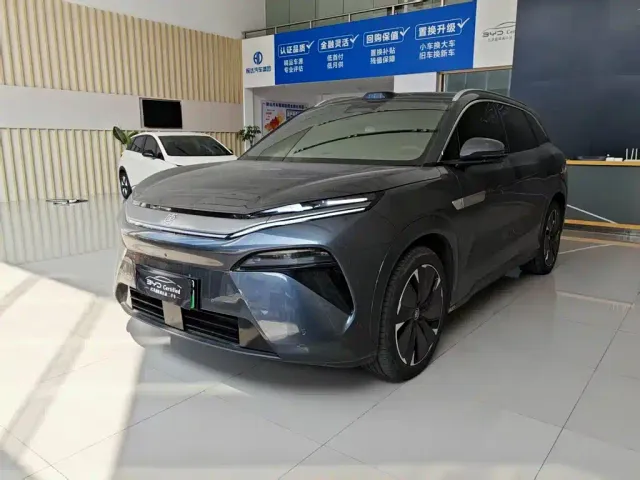 Фотография автомобиля — BYD Tang L