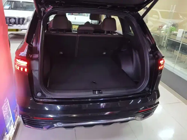Geely Xingyue L — Фото автомобиля 14
