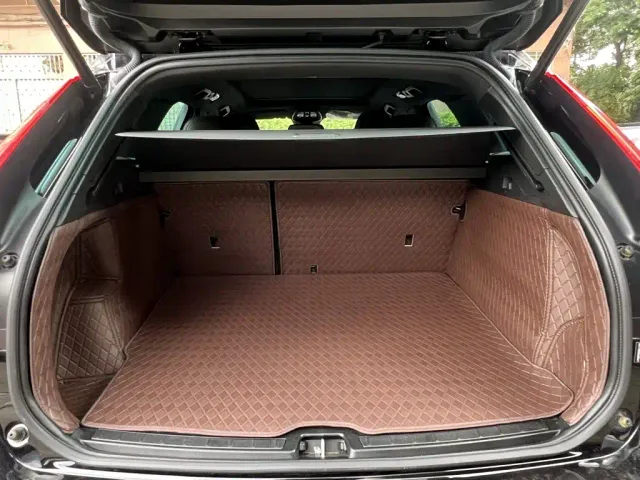 Volvo XC60 — Фото автомобиля 18