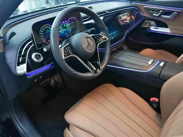 Mercedes-Benz E-Class — Фото автомобиля 8