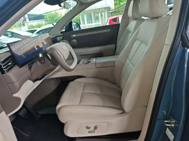 IM Motors LS6 — Фото автомобиля 14