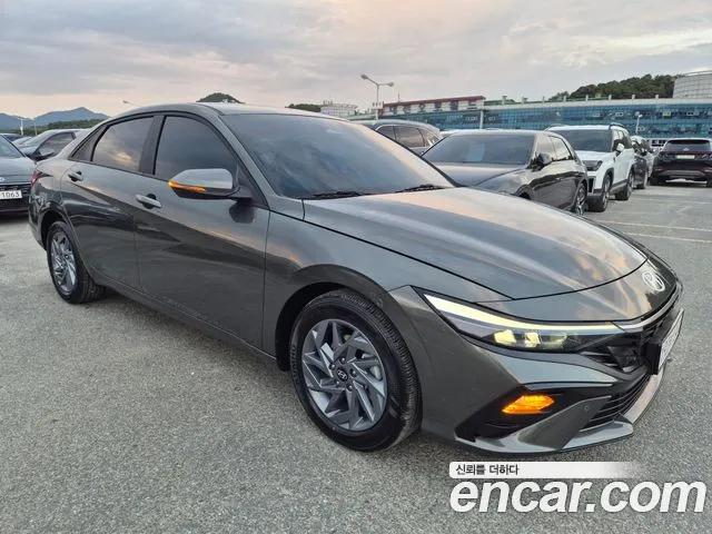 Hyundai Avante CN7 — Фото автомобиля 3