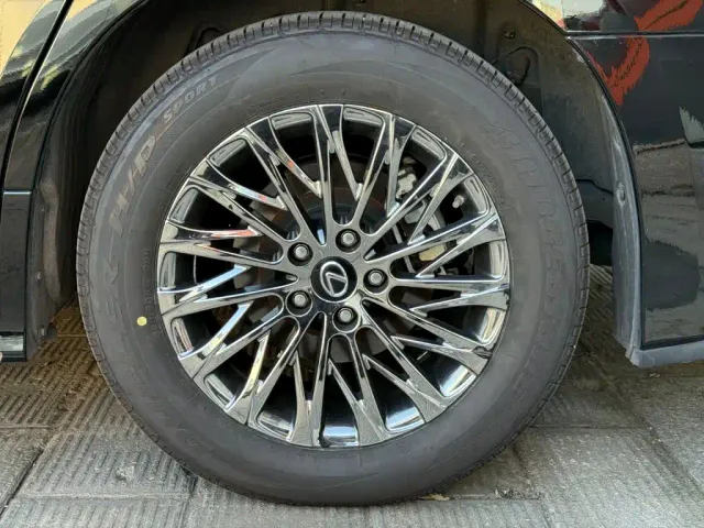 Toyota Vellfire — Фото автомобиля 25